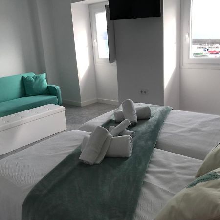Apartamento Vista Al Puerto De Finisterre Bagian luar foto