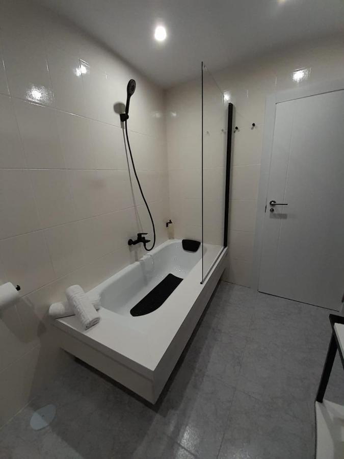 Apartamento Vista Al Puerto De Finisterre Bagian luar foto